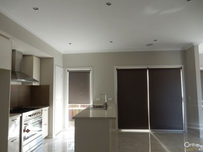 2 / 70 Greenvalley Crescent, Hampton Park