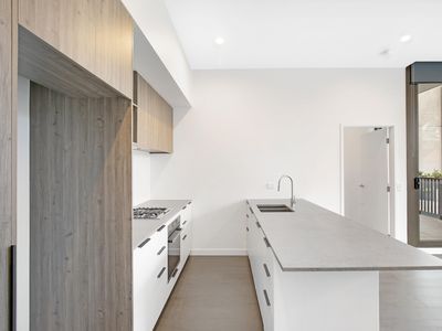 G13A/72 Ascot Vale Road, Flemington