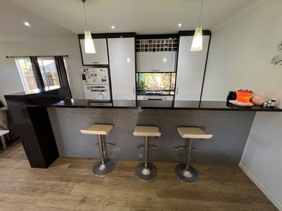 5 Sommerset Drive, Atherton