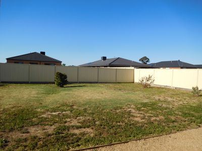 8 Edinburgh Court, Shepparton