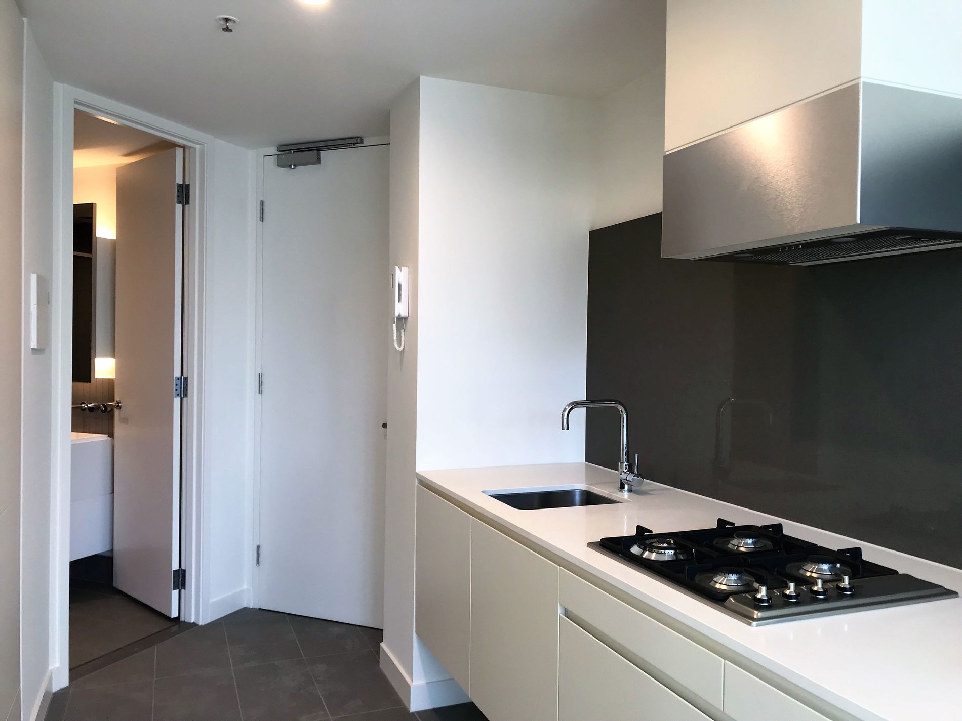 2509 / 105 Clarendon Street, Southbank