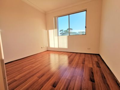 7 / 26 Henley Road, Homebush West