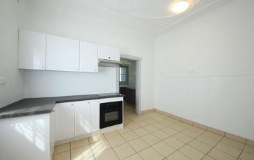 1 / 483 Anzac Parade, Kingsford