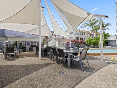 1 / 136 Marine Parade, Southport