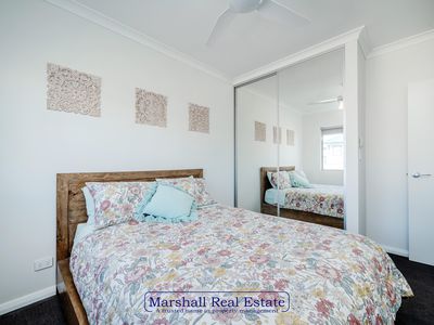 34 Hirundo Bend, Tapping