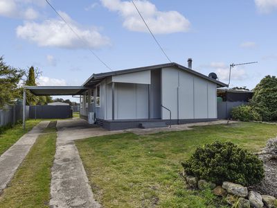 2 Battye Street, Millicent