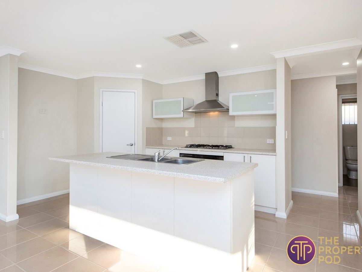 39 Sellafield Bend, Waikiki