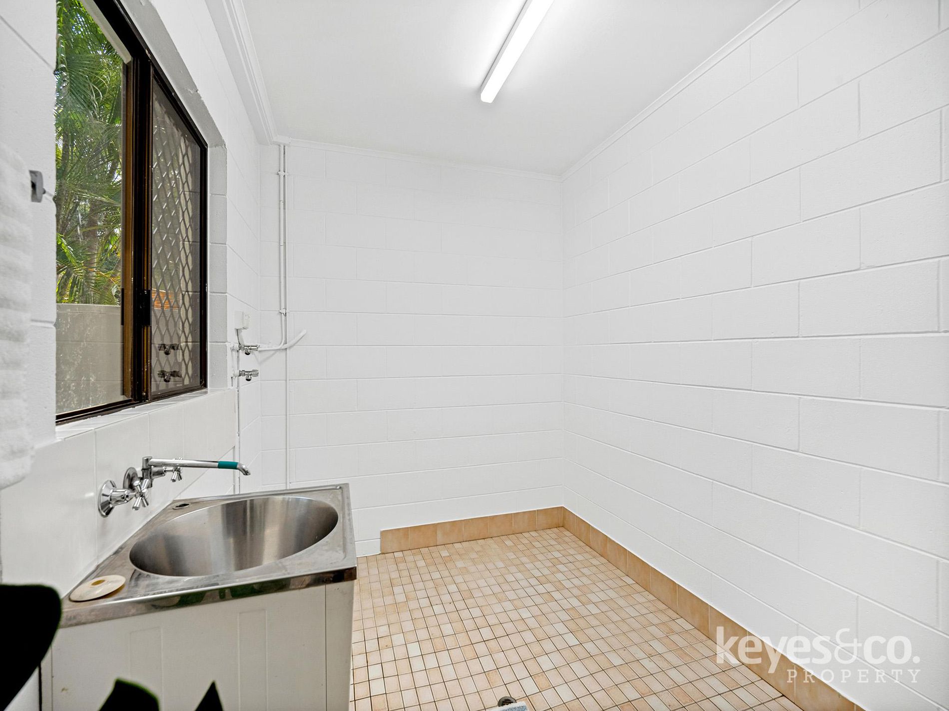 24 Alligator Creek Road, Alligator Creek