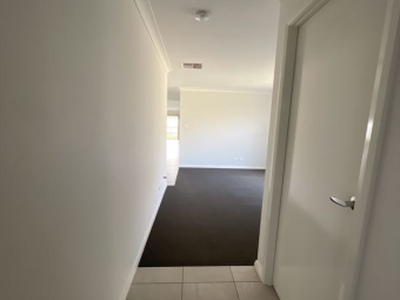 4 Graza Avenue, Dubbo
