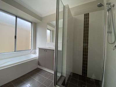 22 Geographe Bay Pass, Secret Harbour