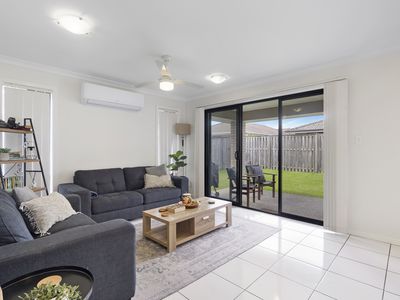 8 Undarra Street, Pimpama