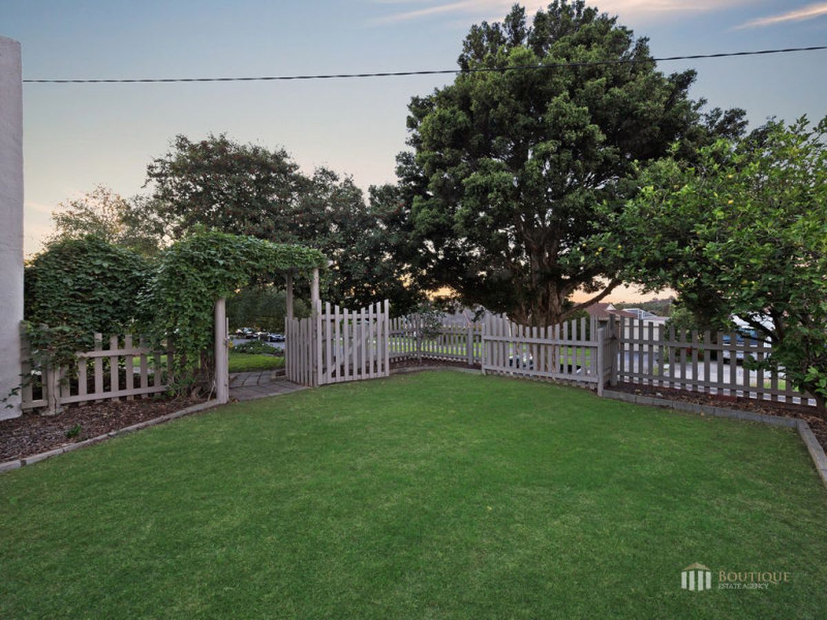 12 Suffolk Road, Dandenong North