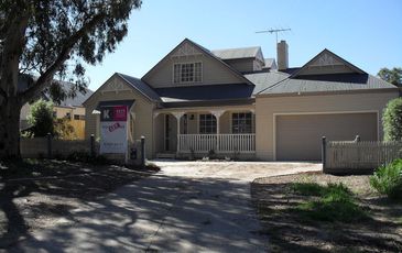 5 Chauncy Way, Lynbrook