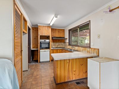 170 James Cook Drive, Endeavour Hills