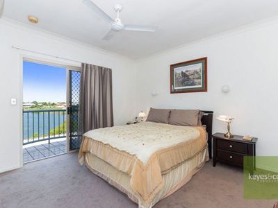 20 / 30 Martinez Avenue, West End