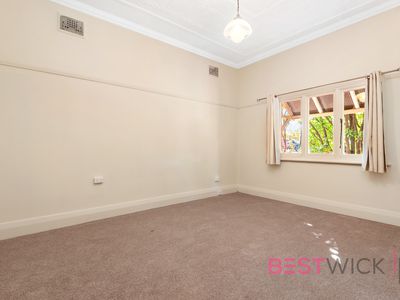 200 Bentinck Street, Bathurst