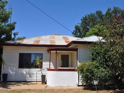 5 Bridge St, Forbes