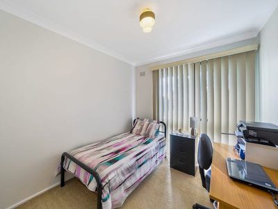 9 Dredge Avenue, Moorebank