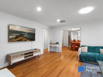 Rooms 1 - 7/11  Magazine Boulevard, Golden Square