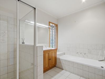 4 Victoria Close, Sale