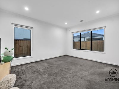 45 Stonefox Circuit, Clyde North