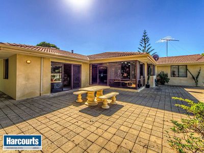 121 Lagoon Drive, Yanchep
