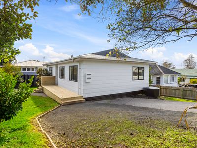 1 / 63 Beaubank Road, Kelston