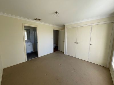 27 Arthur Summons Street, Dubbo