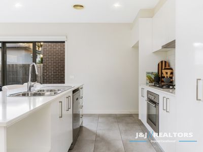 4 Cassa Blue Circuit, Narre Warren