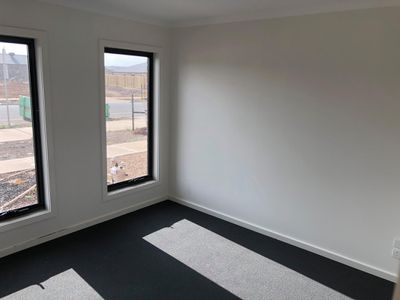 27 Stanmore Crescent, Wyndham Vale