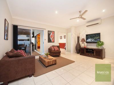 9 Riverwood Drive, Idalia