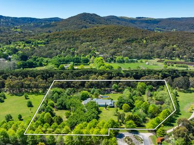 105 Manorina Way, Macedon
