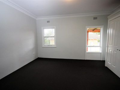 92 Esrom Street, Bathurst