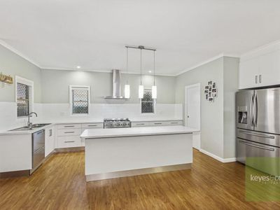 5 / 18 High Vista Drive, Mount Louisa