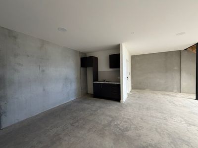 4 Moonah Circuit, Brooklyn