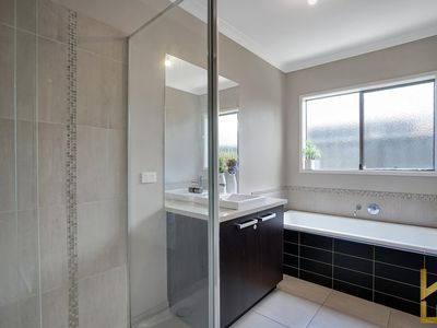 74 Kinglake Drive, Manor Lakes