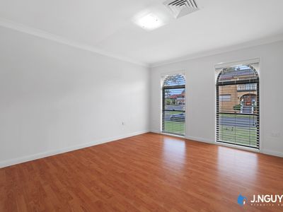 21 Broadmeadows Street, St Johns Park