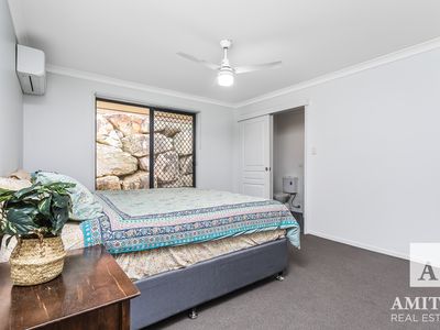 4 HOBBY COURT, Mango Hill
