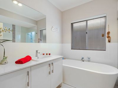 15 Seaside Avenue, Yanchep