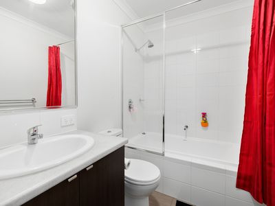 24 Minnie Grove, Hilbert