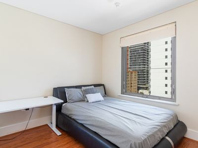 901 / 108 Terrace Road, East Perth