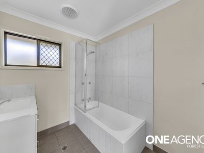 3 Helen Street, North Booval