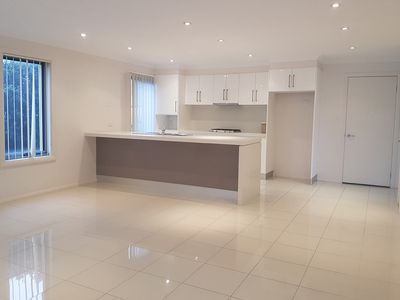 2 Makaha Way, Shell Cove