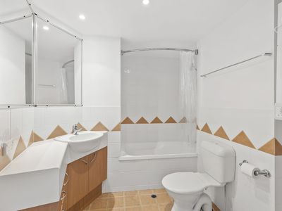 7 / 121 Sir Fred Schonell Dr, St Lucia