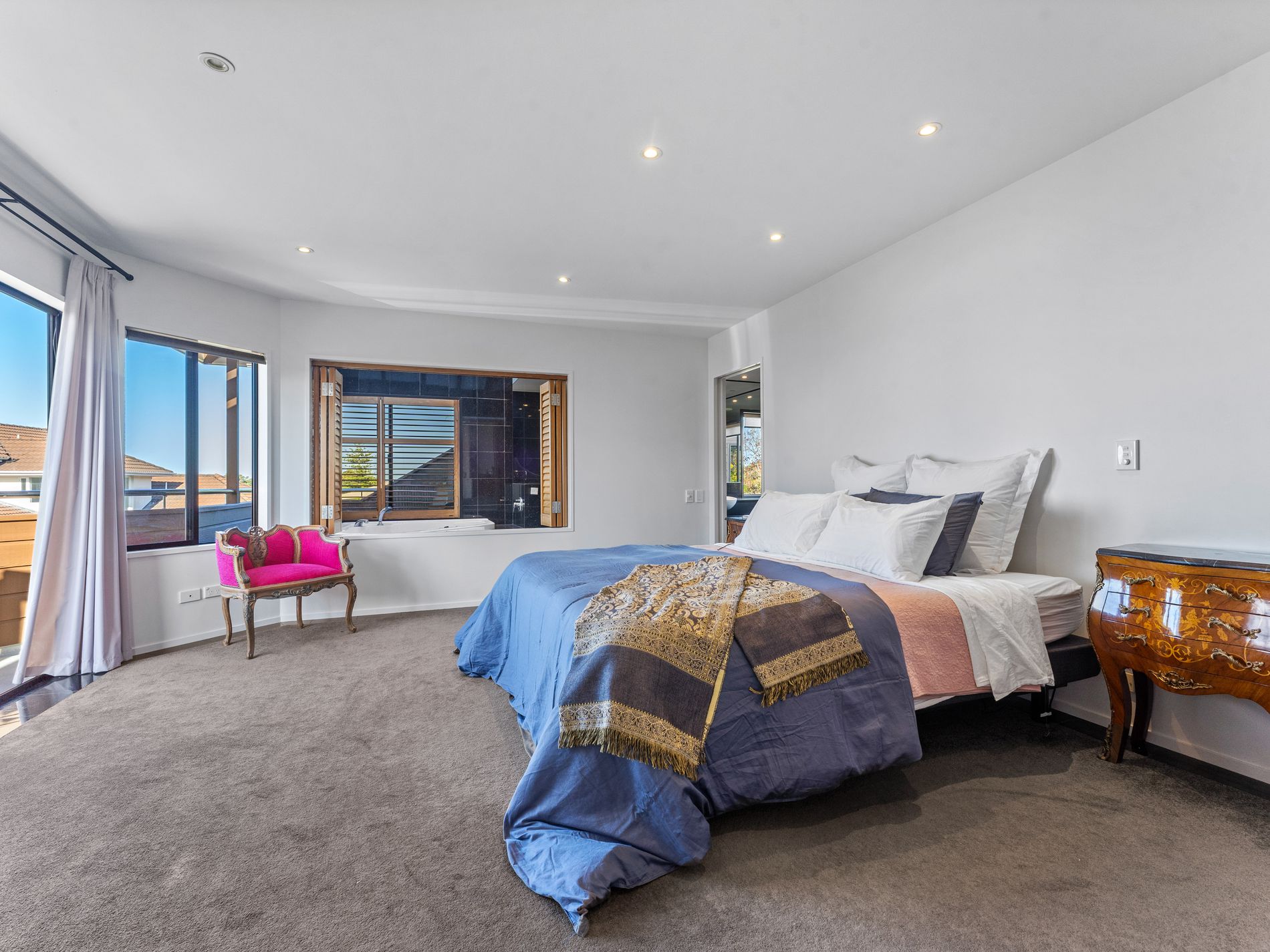 157 Beach Road, Castor Bay