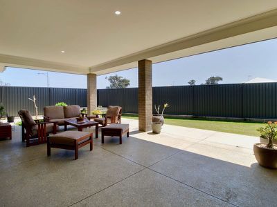 2 Whinhill Loop , Baldivis