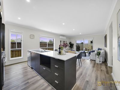 1 Generation Crescent, Mambourin