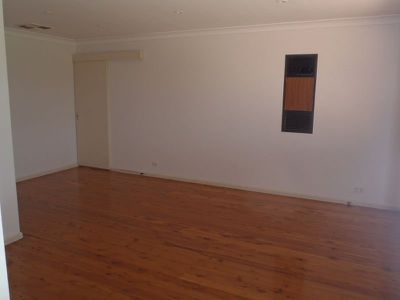 18 Oxley Circle, Dubbo
