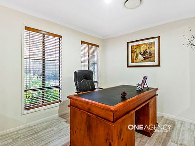 21 Carisbrook Cct, Forest Lake