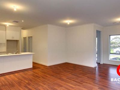 16 Trafford Road, Hope Valley